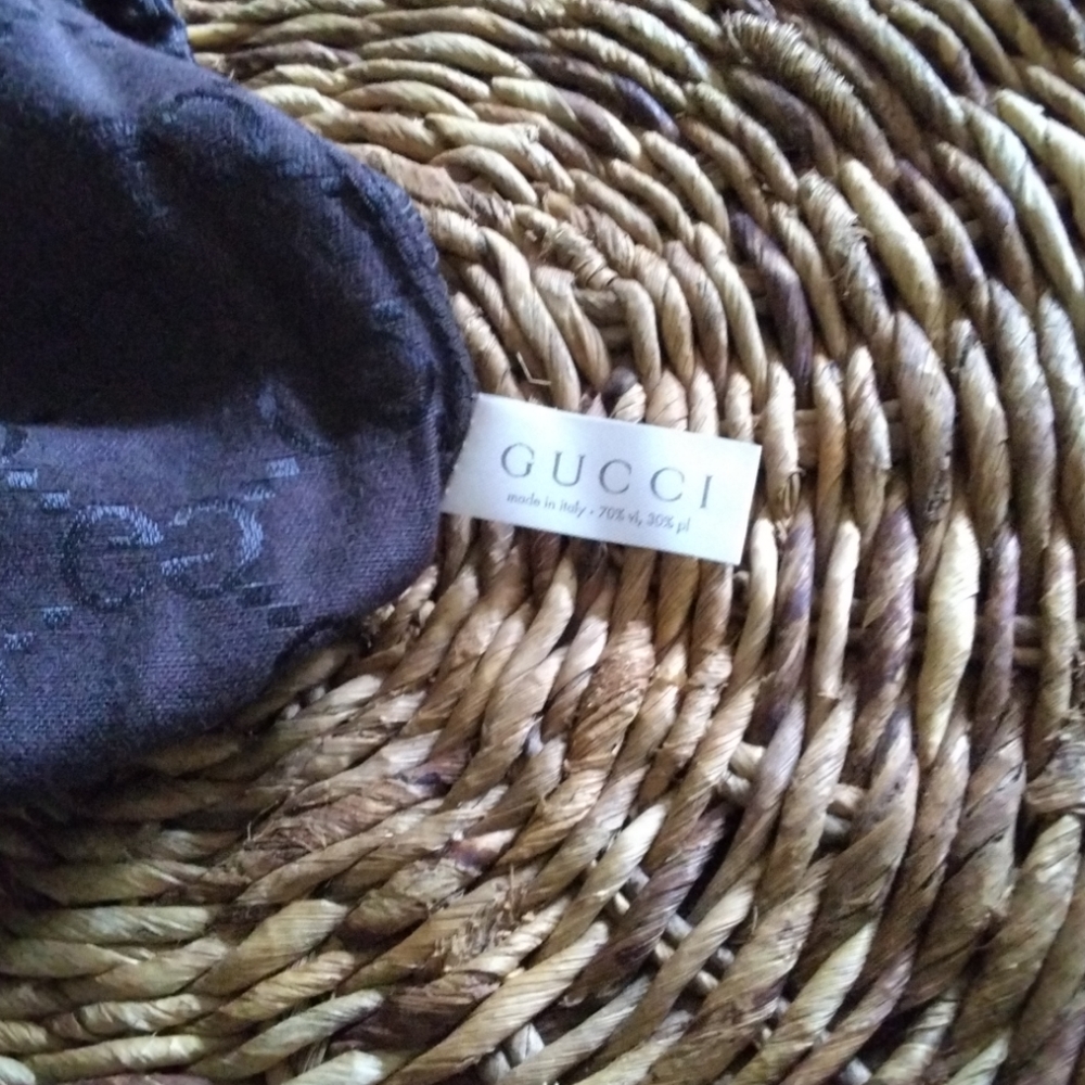 Gucci dust bag